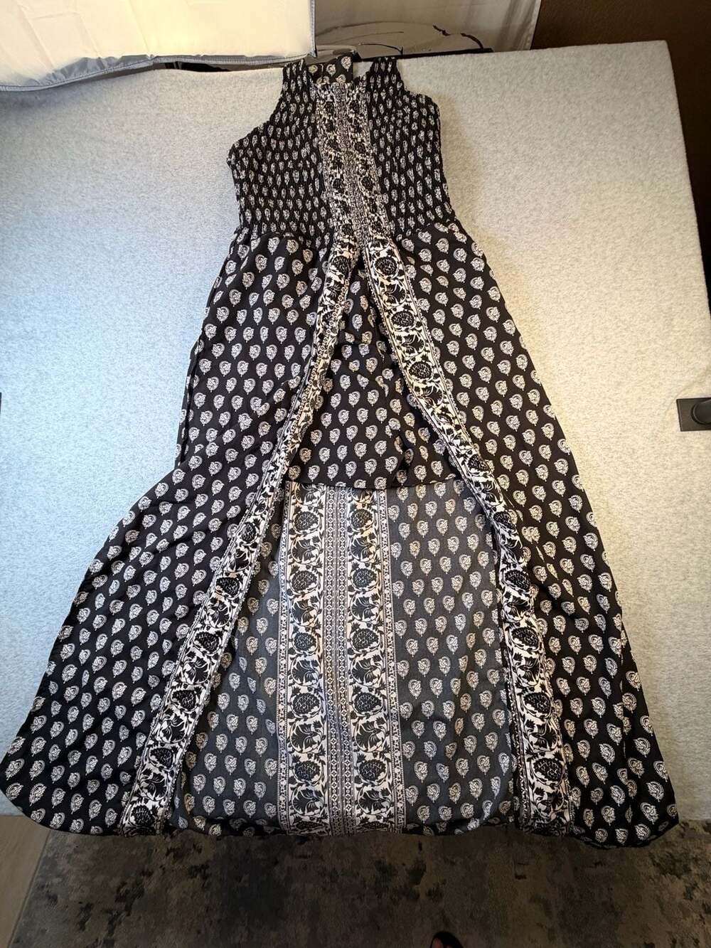 Just the girl Halter Romper Dress Size Medium Black White Paisley Smocked